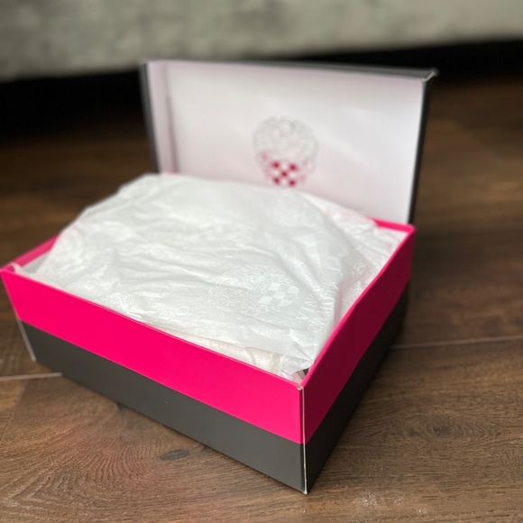 Vince Camuto *New* Elmindi Leather Crossband Platform Sandal - Beige - Picture 10 of 10